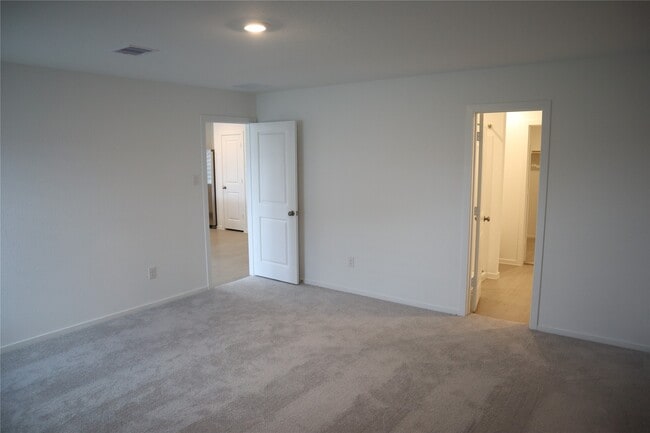 Photo - 216 Lantana Ln