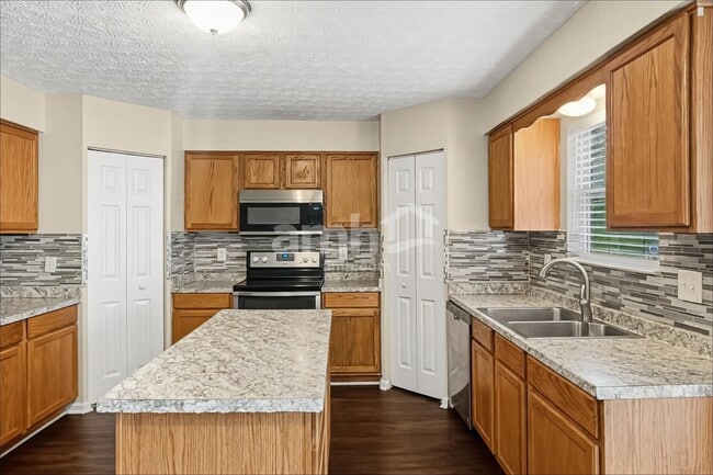 Photo - 340 Evergreen Cir
