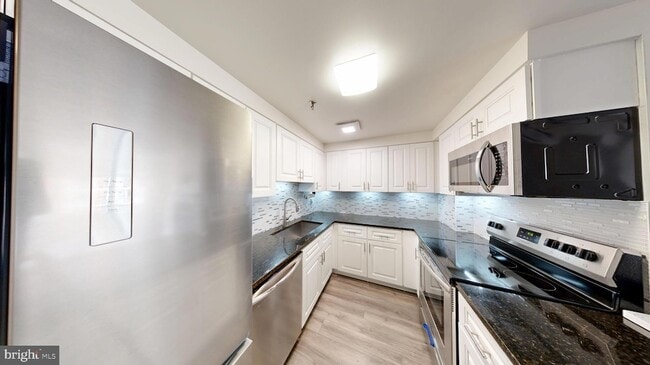 22 Courthouse Sq Unit 402