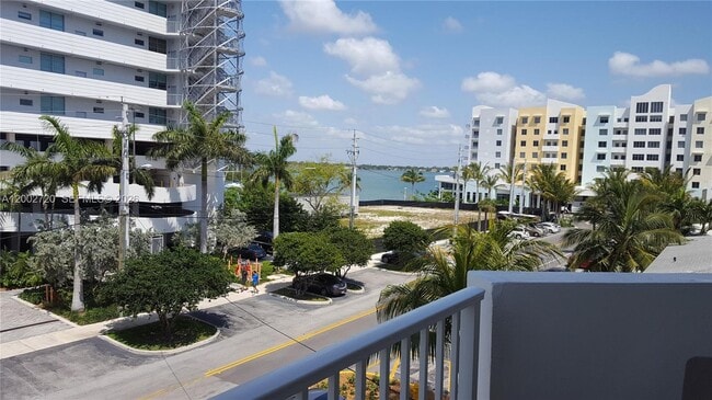 Photo - 7933 West Dr Unit 404