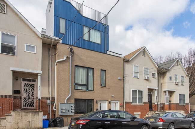 Photo - 1820 N 18th St Unit B