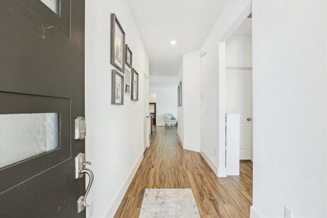 Photo - 700 Legends Ln