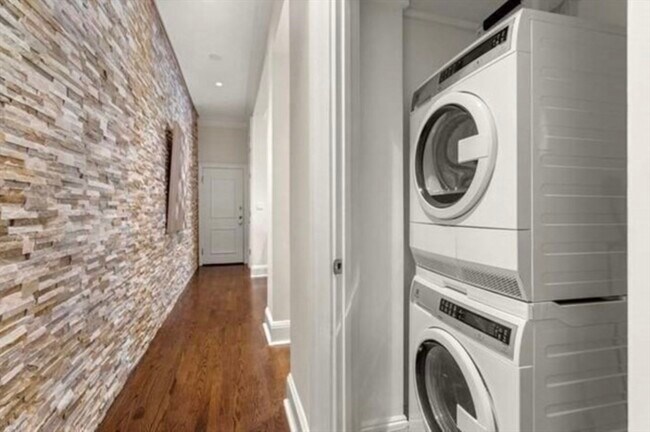 Photo - 382 Commonwealth Ave Unidad 13