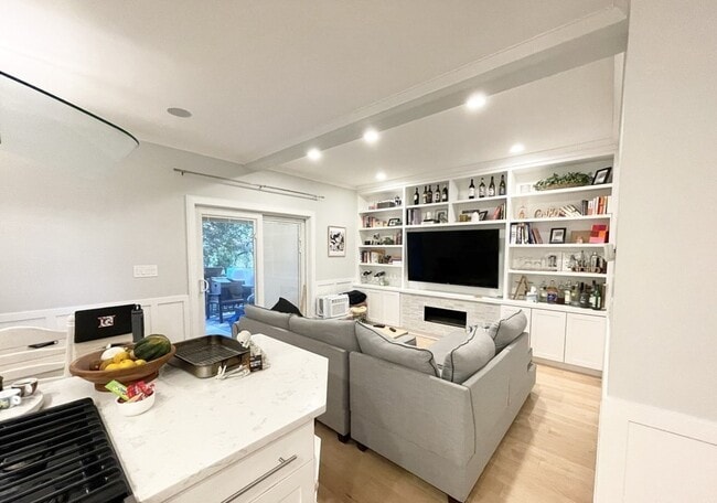 Photo - 108 Buttonwood St Unit 1