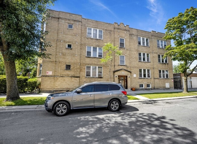 Building Photo - 2439 W Birchwood Ave Unit 1W