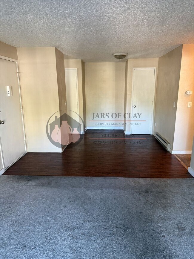 Photo - Beaverton Community Living | Dedicated Off-Street Parking & Great Layout Unidad I-12