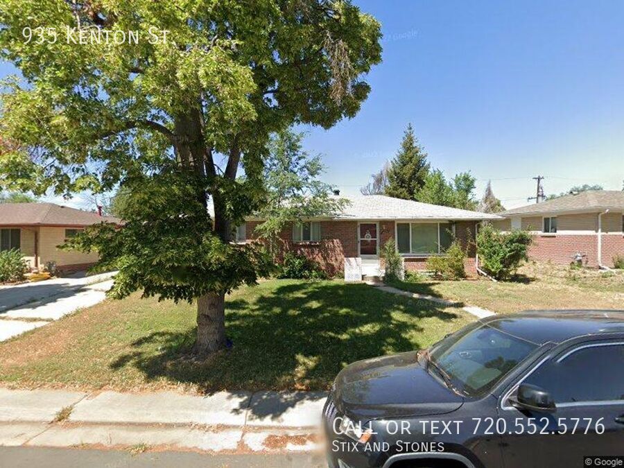 Photo - 935 Kenton St House