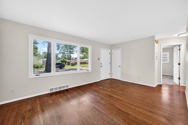 Photo - 3945 Crosby Dr