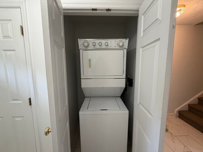 1477 N. Donahue, Unit 3901