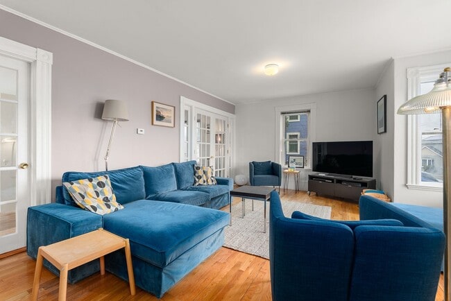 Photo - Winter Rental: Helena House - Utilities Included & Dog-friendly!