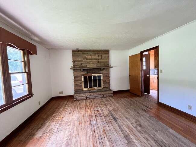 Photo - 1006 Hodges Gap Rd