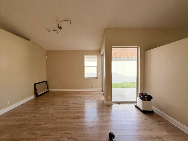 Photo - 4965 SW 153rd Ave