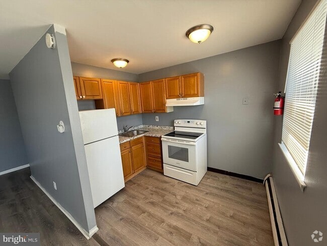 Building Photo - 711 Ashland Ave Unit 20 Rental