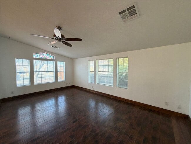Photo - 3 Bedroom Single Story Home Available Near Unser Blvd SW & Bridge Blvd SW!