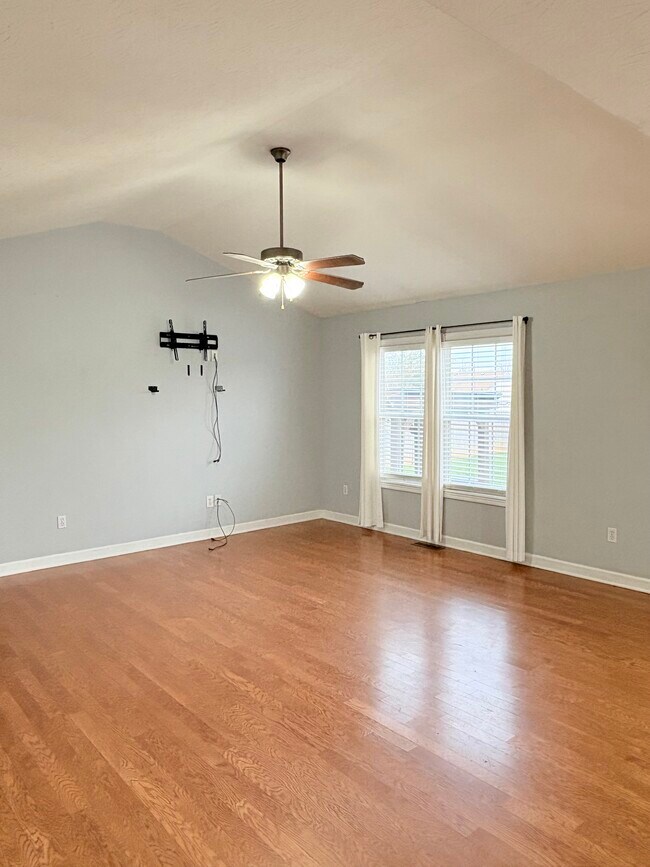 Photo - 567 Aries Ct