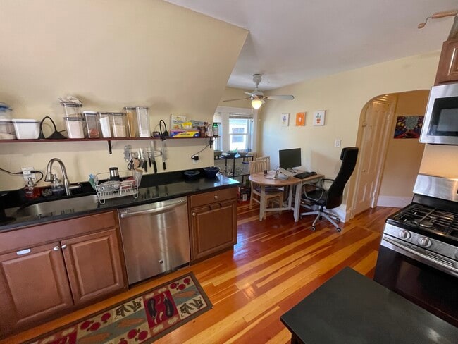 Photo - 21 Chandler St Unit 3