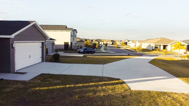 Photo - 4339 Swan St