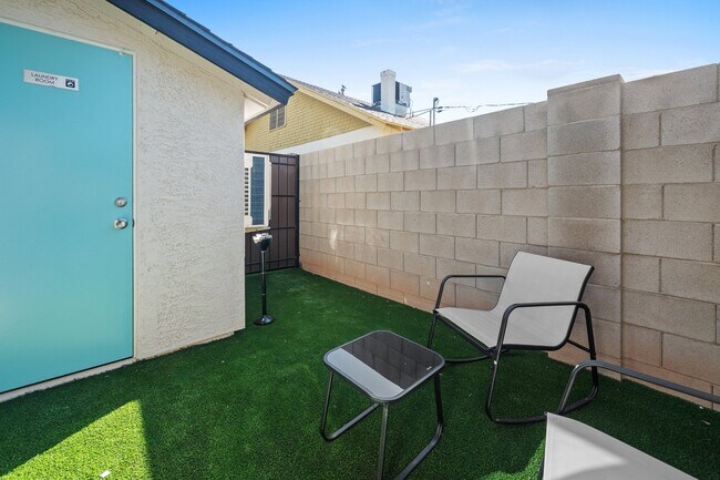 1242 E Pierce St Unidad 4