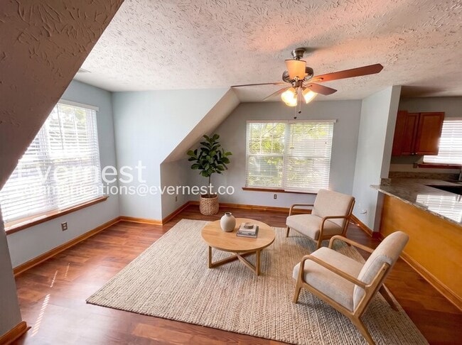 Photo - 3-Bed/2-Bath Townhome in Salemtown/Available Now!