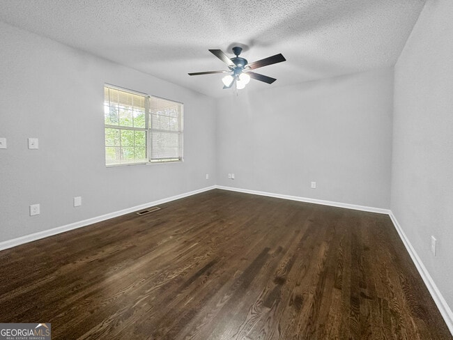 Photo - 555 Browning Cir