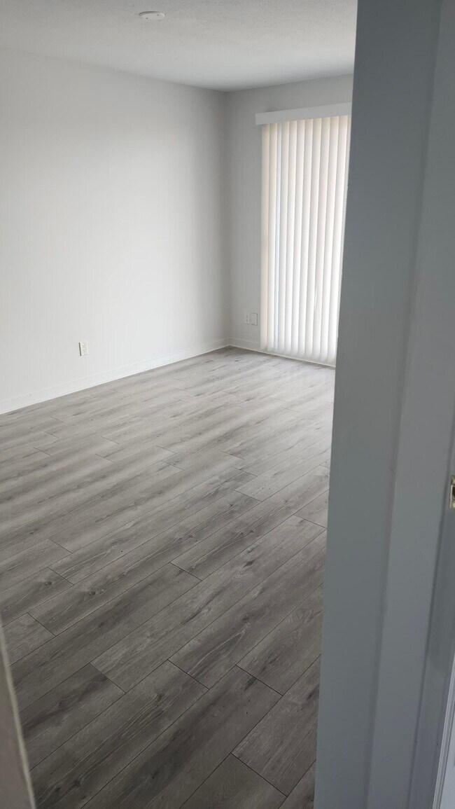 Photo - 3683 E Hastings St