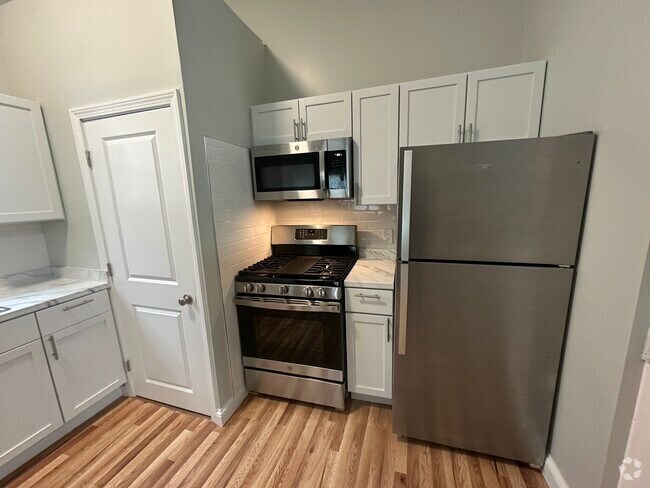Building Photo - 87 Newton St Unit 87-89 #1F Rental