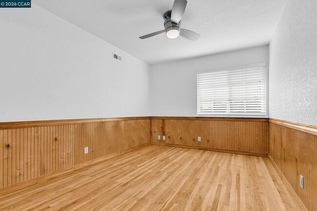 Photo - 648 Brookfield Dr