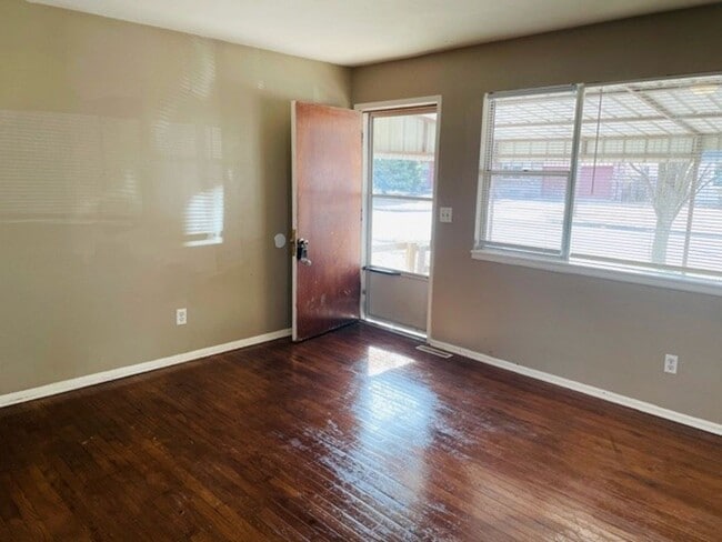 Photo - 3024 S St Paul St