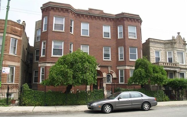 2848-50 W.Diversey - 2848-50 W.Diversey