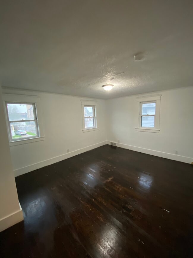 Photo - 33 Frelinghuysen Ave