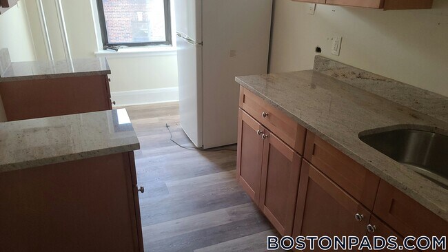 Photo - 349 Pleasant St Unidad B1-10