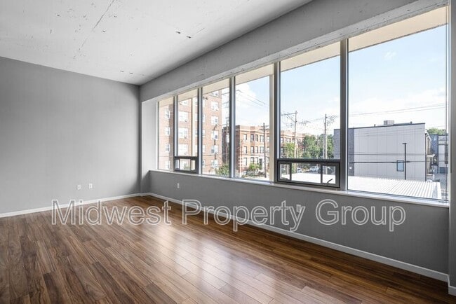 Building Photo - 4100 Lindell Blvd Rental