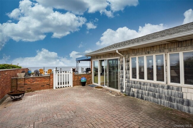 Photo - 138 Asharoken Ave