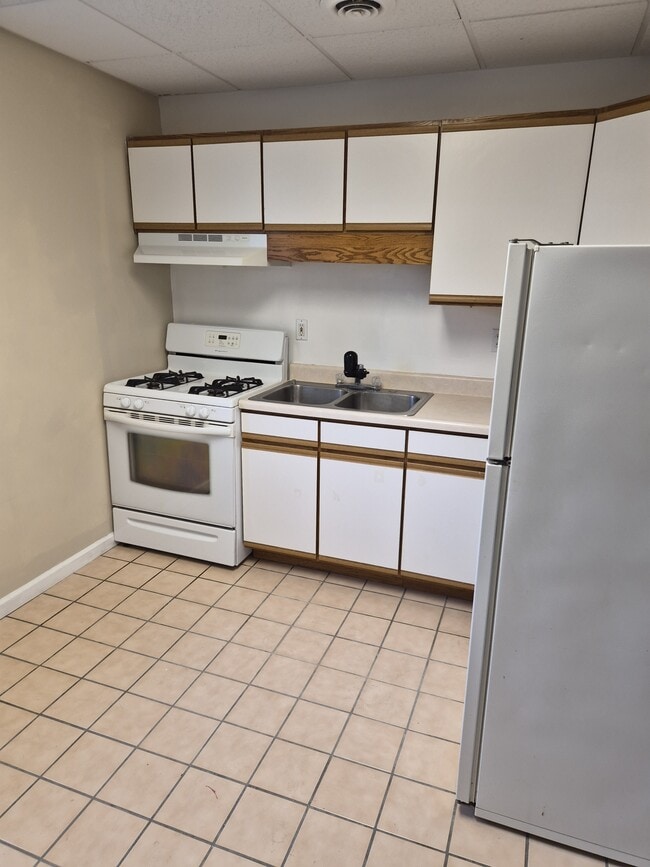 Photo - 400 Chestnut St Unit 3