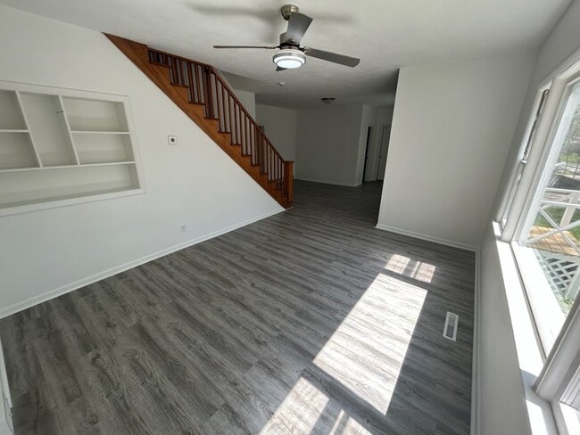 Photo - 114 W Alexander St