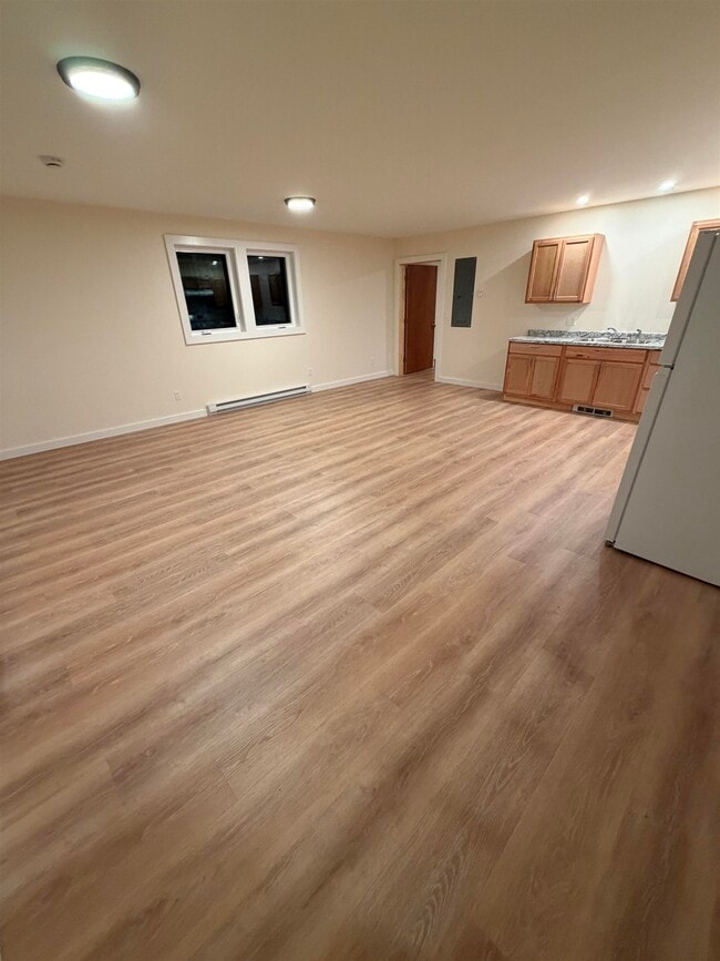 16 Snow Ave Unit 2