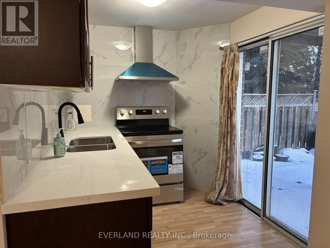 Photo - 49 Falling River Dr