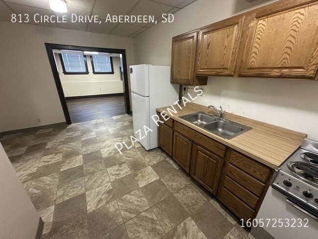 Building Photo - 19 7th Ave SE Unit 3