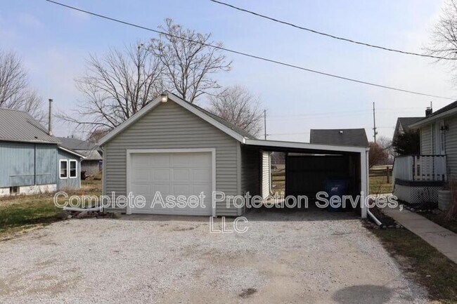 Photo - 718 Turner St