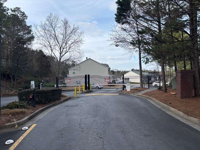 Photo - 3332 Hidden Cove Cir NW