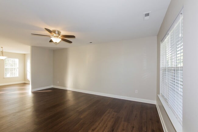 Photo - 1041 Ramsgate Dr SW