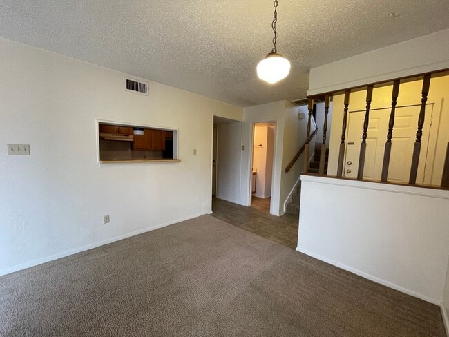 Photo - 1218 Royal Crest Dr