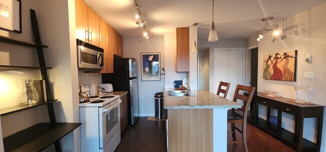 Photo - 689 Abbott St Unit 1607