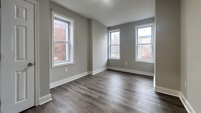 Photo - 1235 W Huntingdon St Unit 2