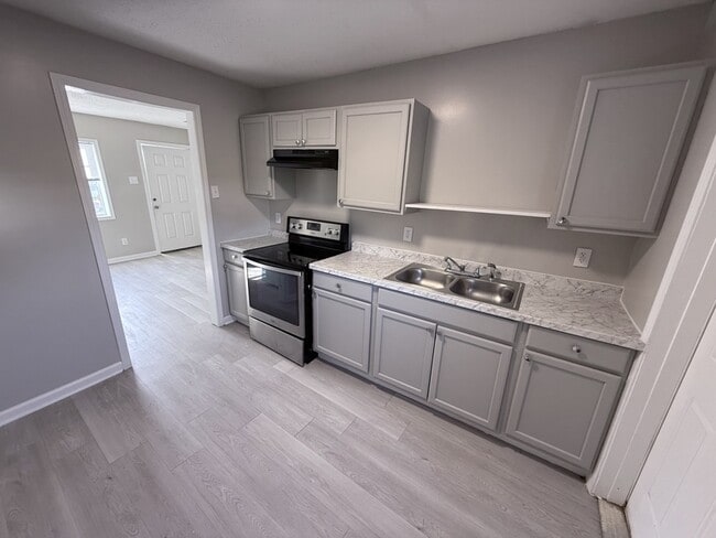 Photo - 1155 N Belvedere Blvd