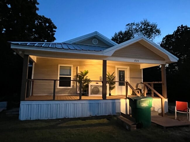 Building Photo - 47370 Vena Dr Unit A