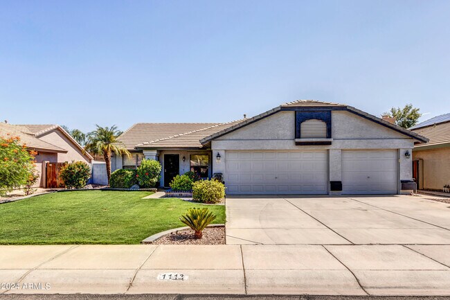 Photo - 1113 E Betsy Ln
