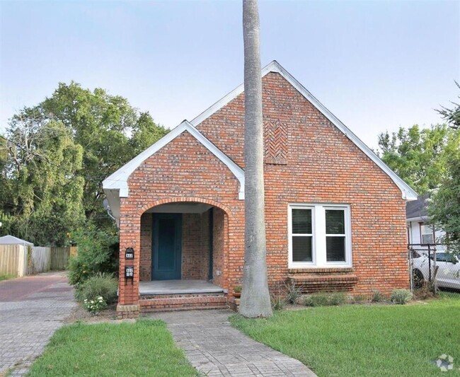Building Photo - 822 Booth St Rental