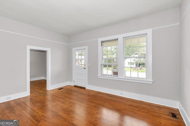 Photo - 2008 Starnes St