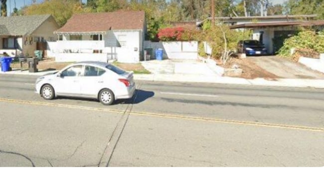 Building Photo - 4971 Olivewood Ave